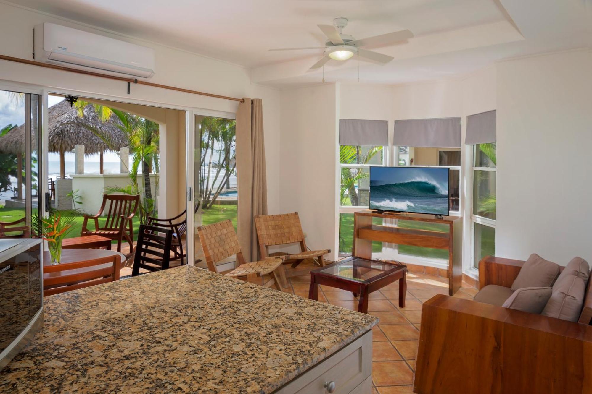 Villas Iguana A-13 Beachfront Condo Buitenkant foto