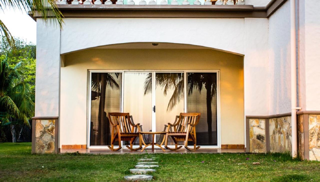 Villas Iguana A-13 Beachfront Condo Buitenkant foto